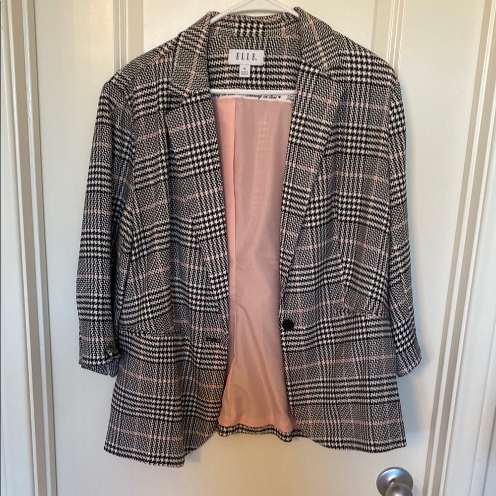 Elle Black and Pink Blazer with Notched Lapels